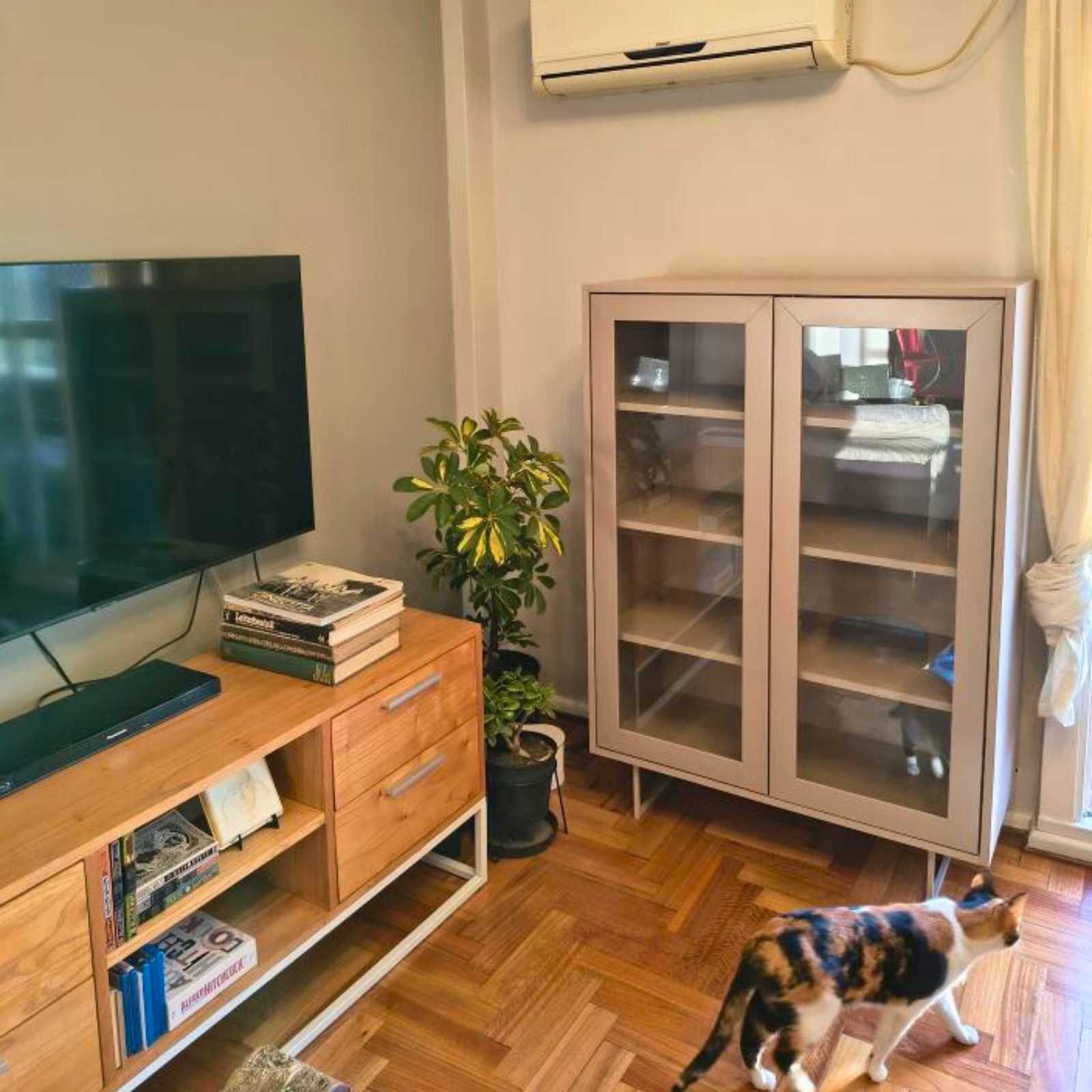 VITRINA CLAIR / BAJA /  SAHARA